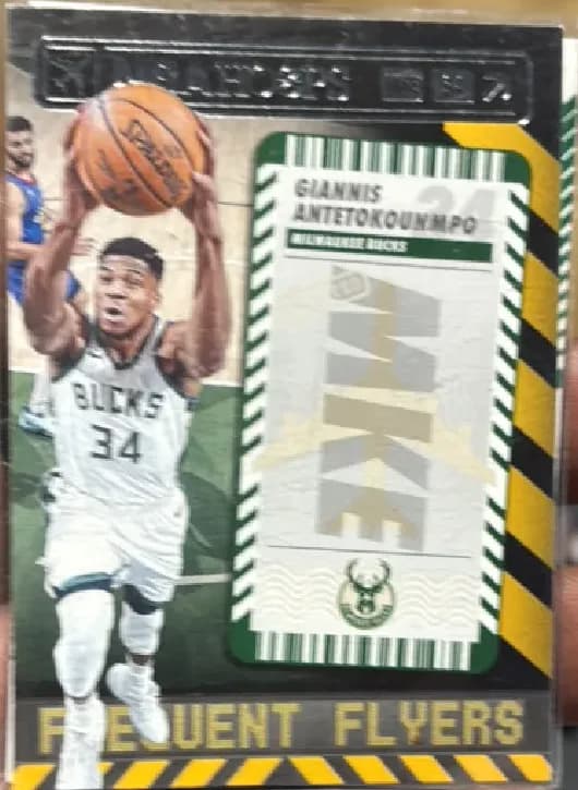 Giannis Antetokounmpo [Holo] #2