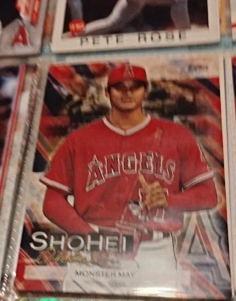 Shohei Ohtani [With Bat] #700