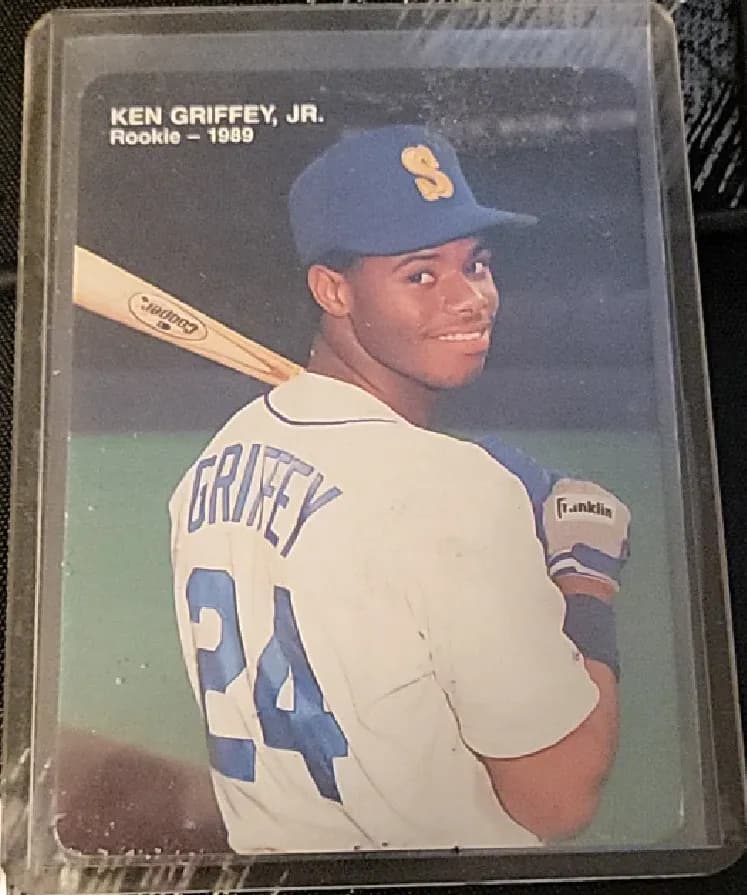 Ken Griffey Jr. [Name on Back Showing] #4